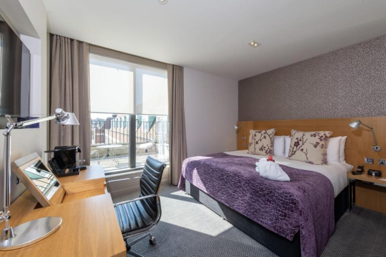 Deluxe King Room Balcony